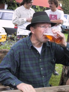 Frankla bei Bierlezupfen, Highlandgames 2001