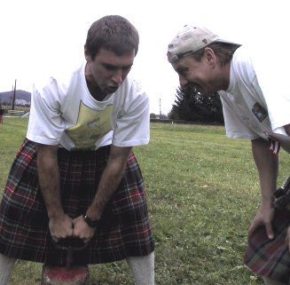Günter und Zunte beim Stanalupn, Highlandgames 2001
